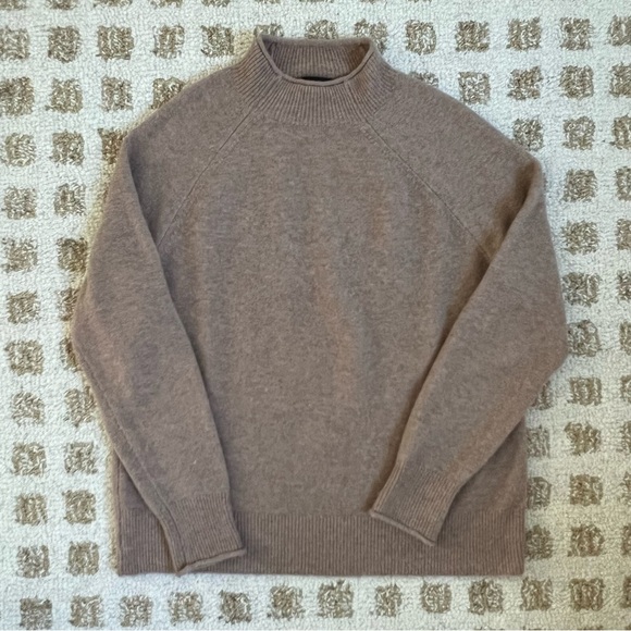 J. Crew Women’s Roll / Mock Neck Wool Blend Sweater - Picture 1 of 4